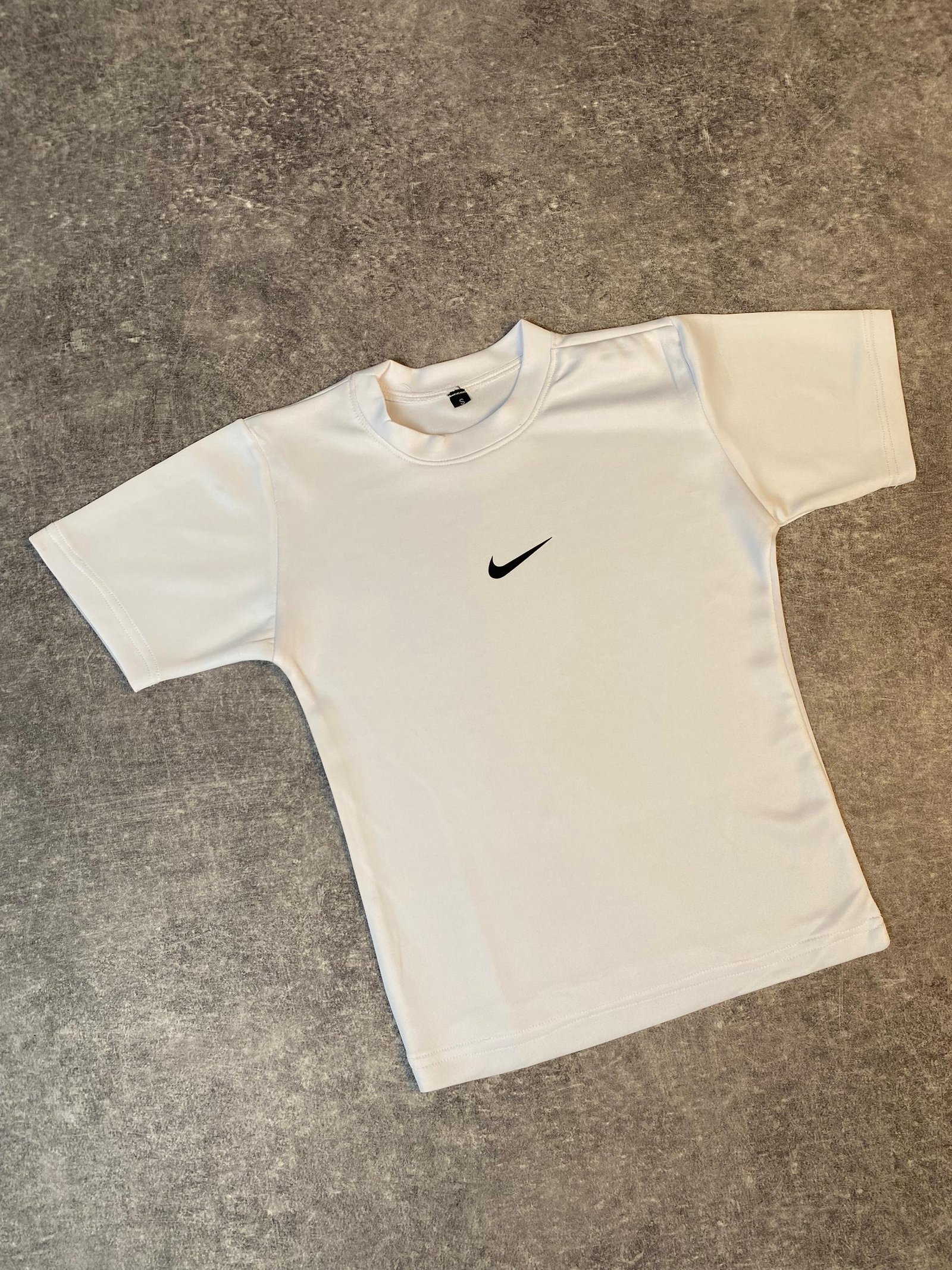 nike cropped compression shirt for women