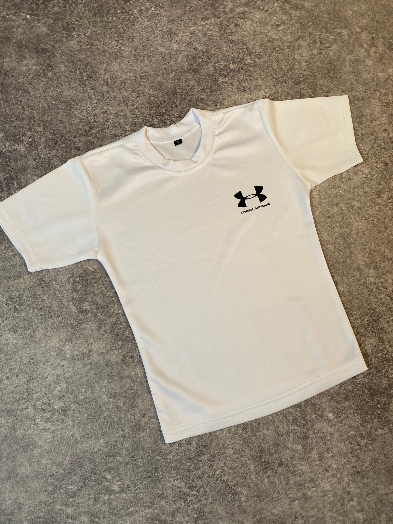 underarmour cropped compression shirt for women